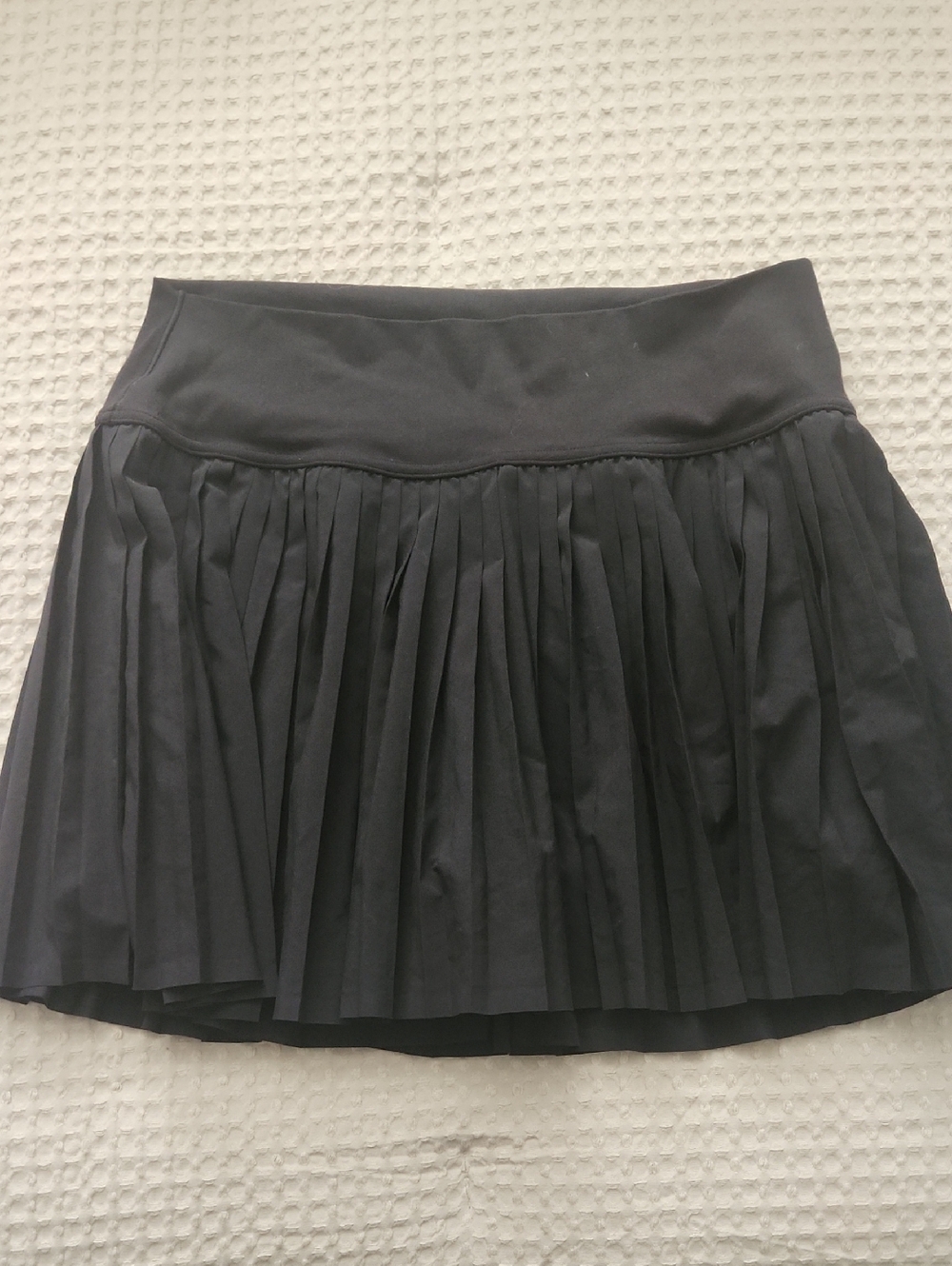American Eagle Outfitters Black Pleated Skort Size L